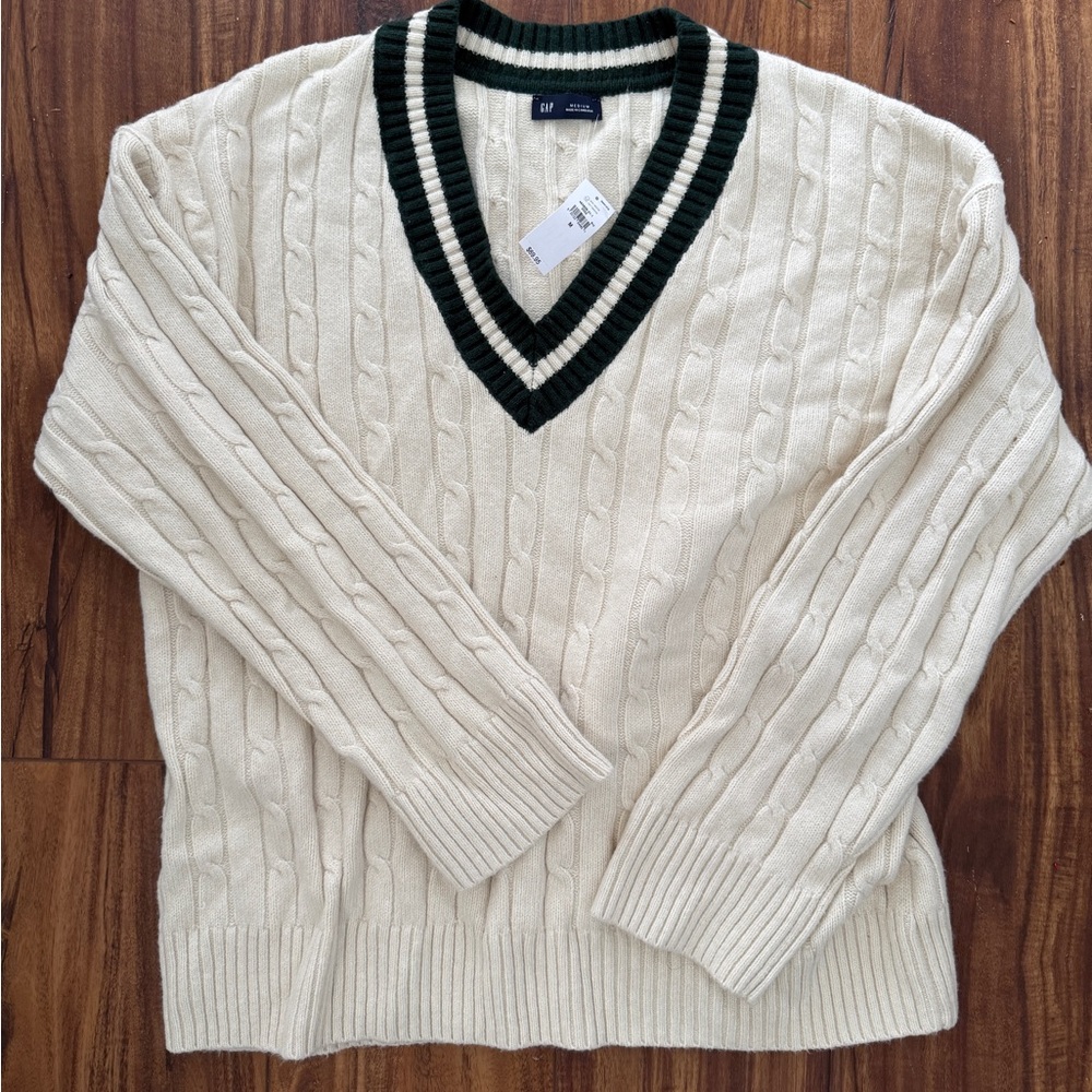 GAP cable knit sweater NEW